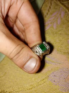 emerald ring in chandi for sell