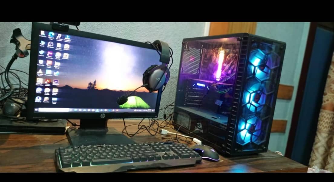 Intel Core i5 6th Generation (i5-6500 / i5-6600) — 4 Cores | 4 Threads 0