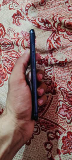 i Phone 7hai 128gb PTA Approved