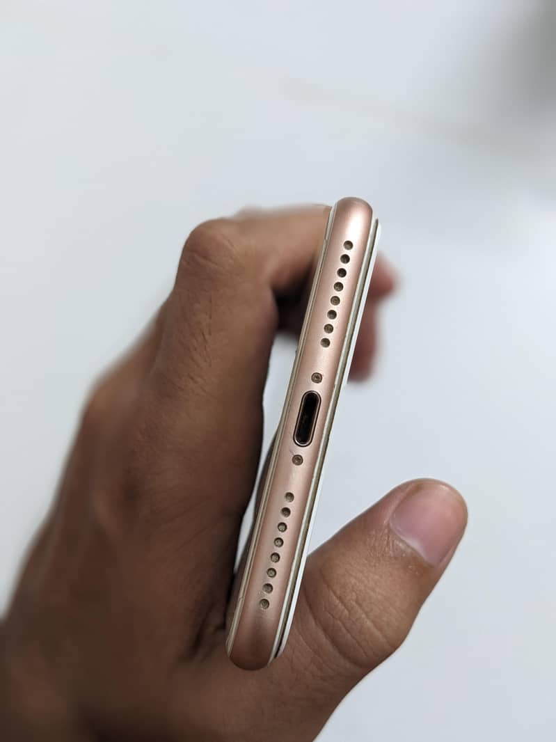 Iphone 8 Plus 10/10 Bypass 5