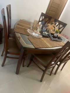 6 chair dinning table mint condition for sell