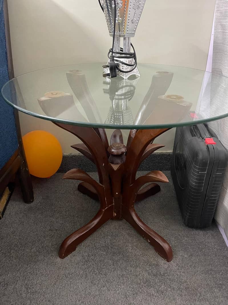 Set of three tables  1 large coffee table  2 sides tables 5