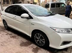 Honda Grace Hybrid DX 2015 – Genuine Family Car – Karachi Registered