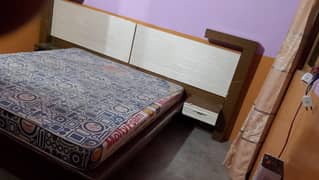 king size wooden bed for sale in very good condition