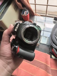 Nikon d3100 in 8/10 condition body only working perfectly