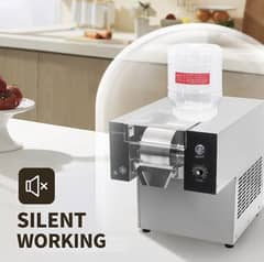 Ice flake machine