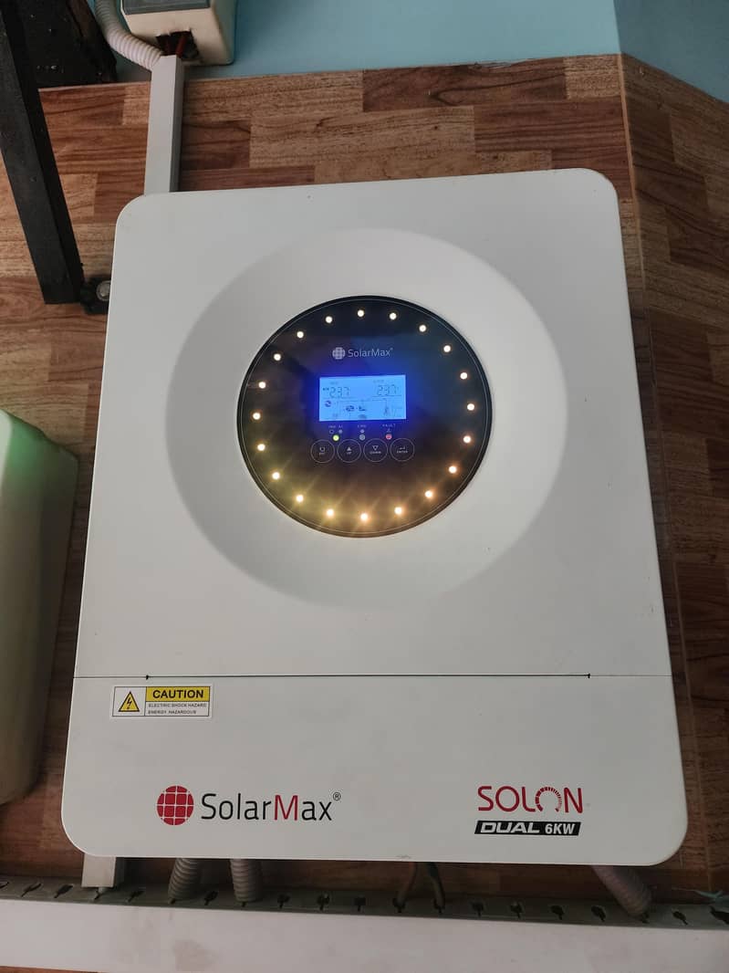 Solarmax Hybrid 6kwSolon Dual output Running condition in warranty 6