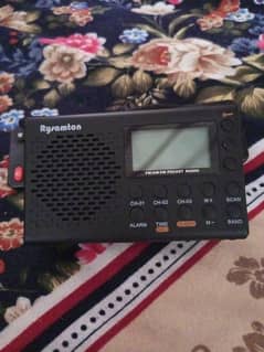 Rysamton AM/FM/SW Pocket Radio.