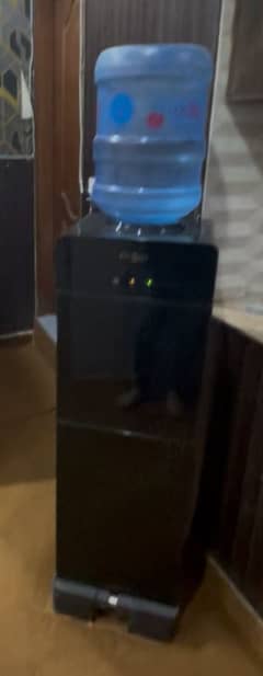 Hair Water Dispenser like a brand new