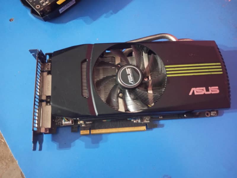 Nvidia gtx 560ti, 1GB, DDR5 graphics card, Good Condition, rtx, Asus 0