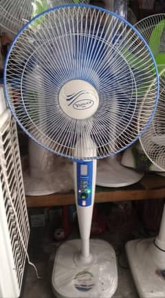 pedestal charging Fan