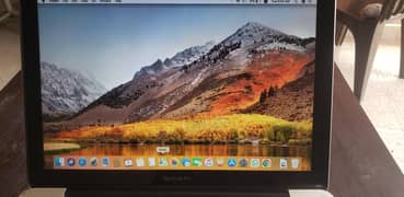 Macbook Pro 2011 Model Late . .