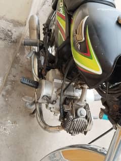 Honda cd 70 bike bilkul ok ha koi kaam nahi hony wala