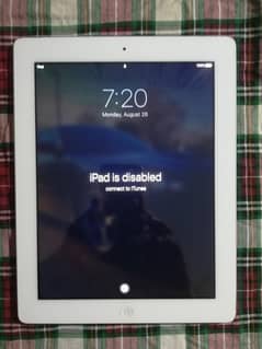 Apple iPad 4 available with New imported Leather pouch (Read Add).
