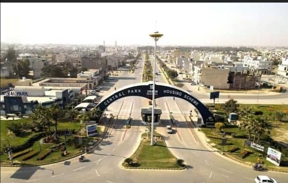 On Excellent Location 5 Marla Residential Plot In Central Park - Block A1 Is Available 4