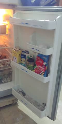 Selling Pel double door durable fridge due to moveout