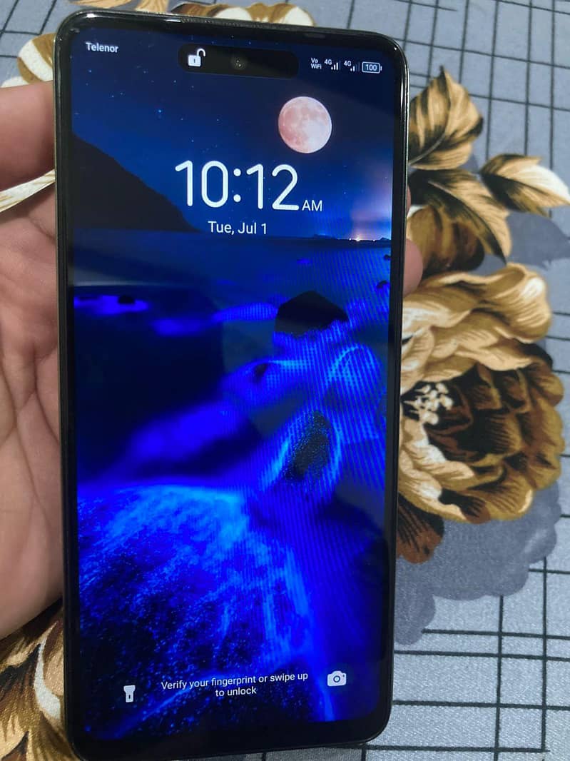 Tecno Spark 20 (8+8 Ram 256 Memory) 3