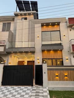 Centrally Located Prime Location House In Central Park - Block vip A Is Available For sale