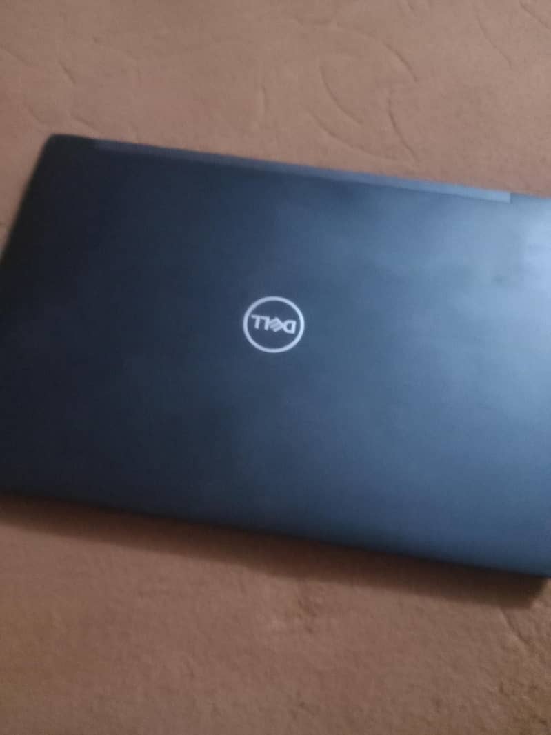 Dell latitude e7390/ core i5 8th gen/ 8GB DDR4 Ram and 238GB nvme Ssd 3