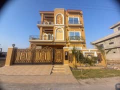 Prime Location 10 Marla House For Sale In Central Park - Block D