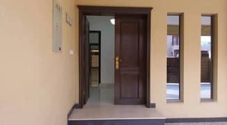Ideally Located House Of 17 Marla Is Available For sale In Lahore