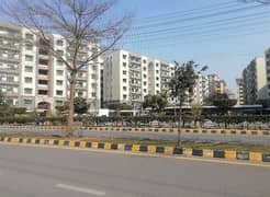 10 Marla Flat In Askari For rent At Good Location