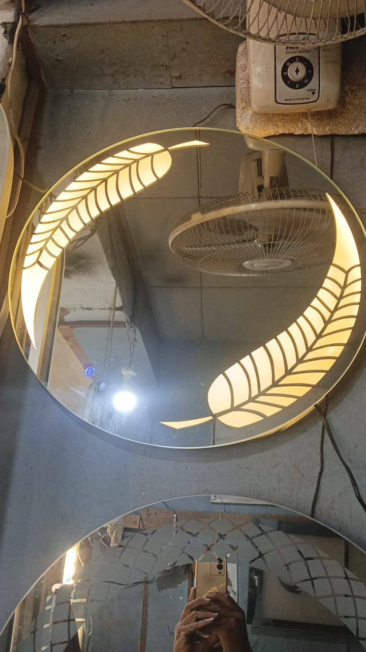 Light mirror with touch sensor 9