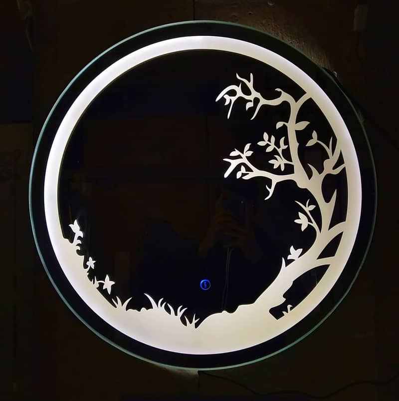 Light mirror with touch sensor 12
