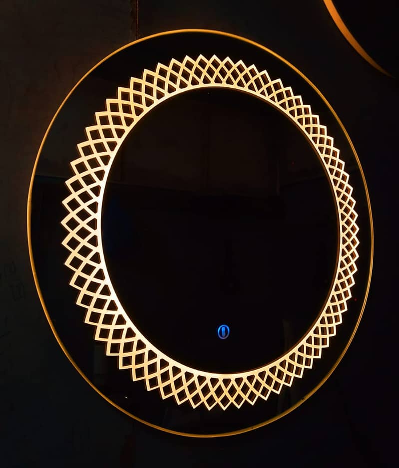 Light mirror with touch sensor 13