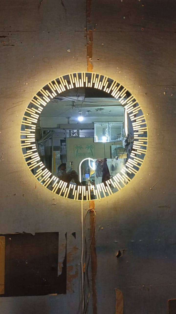 Light mirror with touch sensor 16
