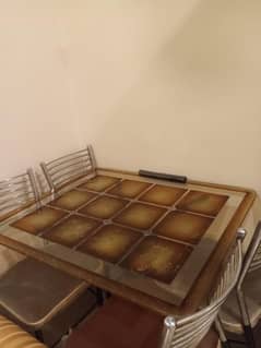 Dinning Table with 4 Chairs