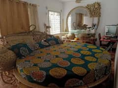 Round Bed  Available