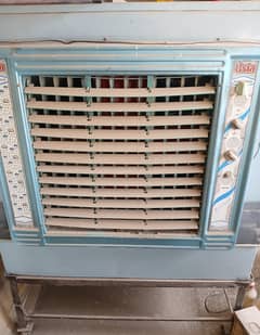 Air cooler with wood body