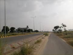 2 Kanal Corner Plot Block W Superb Location