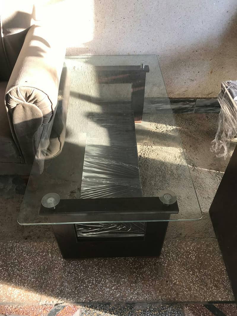 1 piece centre table for sale 8