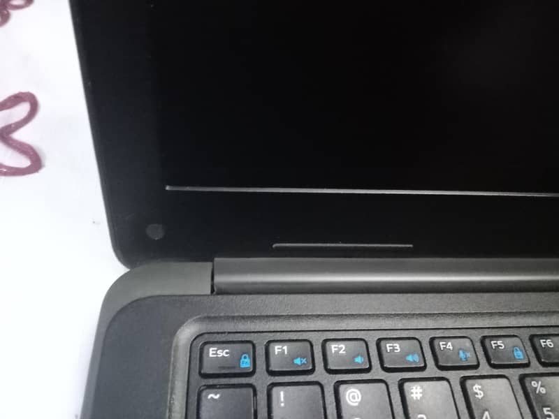 Dell latitude 3380 core i3 6th gen professional series ddr4 ram, m2 3