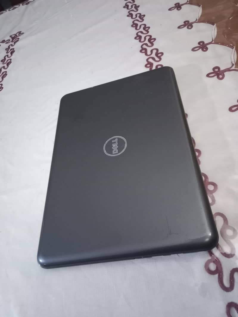 Dell latitude 3380 core i3 6th gen professional series ddr4 ram, m2 8