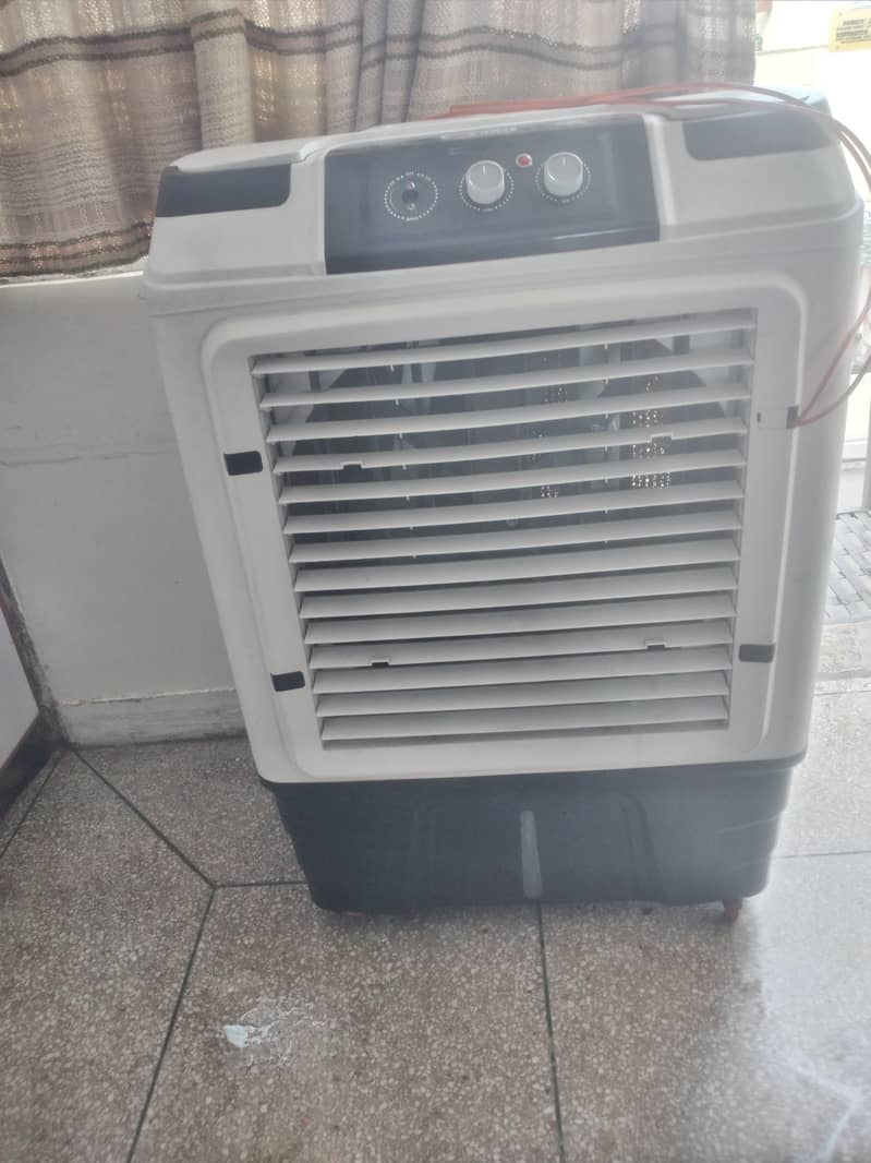 cooler in a neat condition 1