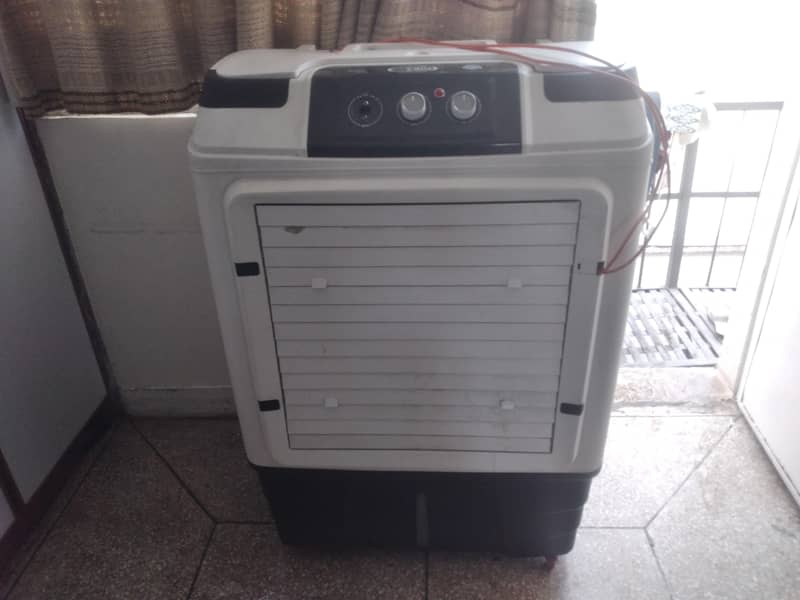cooler in a neat condition 5