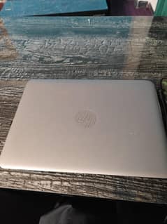 HP Elite book 820 G4 ( Without battery )