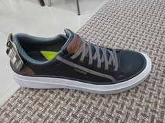 Skechers