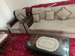 5 seater sofa for sale Good condition sale krny Ki waja bair ja rahy