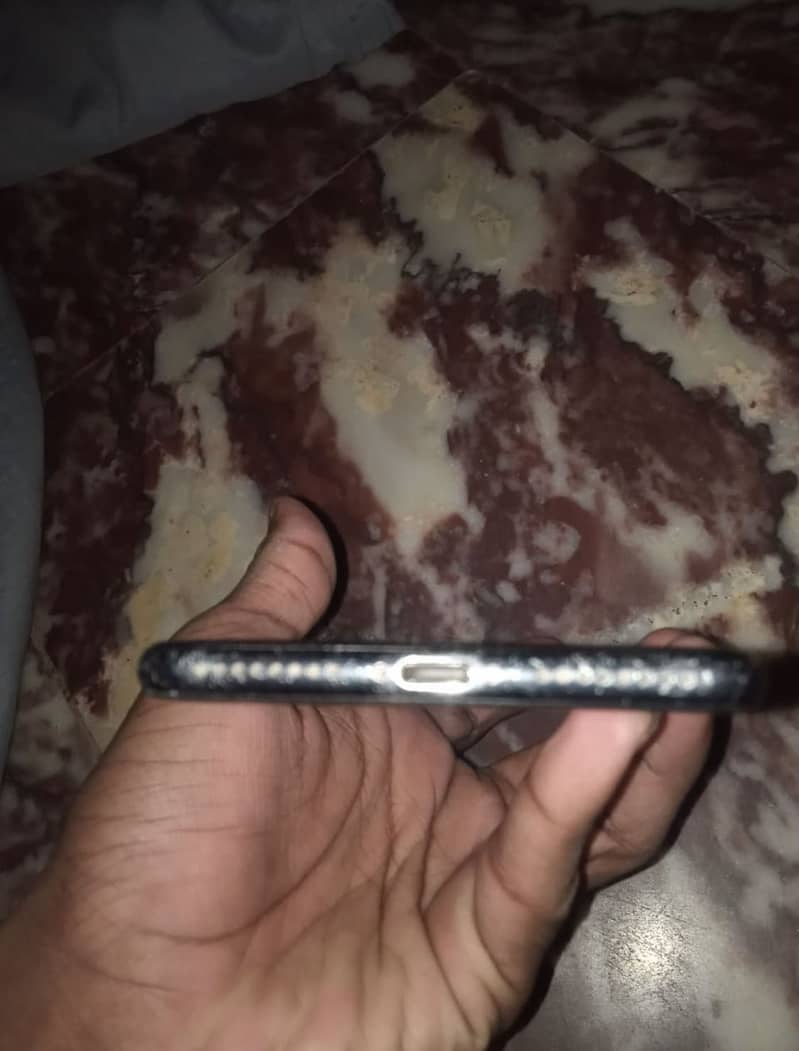 I phone 7 plus non pta 256 GB exchange possible only x and xs 4