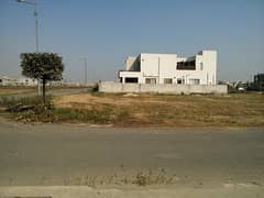 Beautiful Location 1 Kanal Plot For Sale Easy Access To 150 Feet Wide Main Road