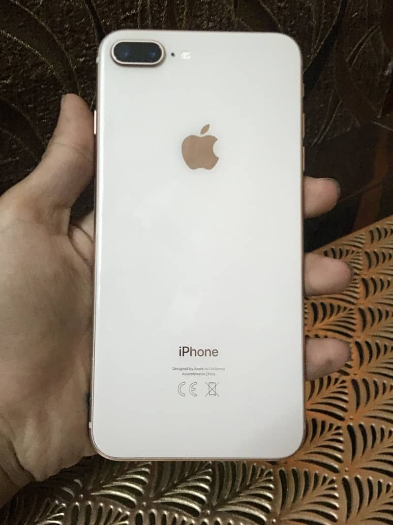 iPhone 8 Plus non pta fu 64gb all ok with box and read my add 0