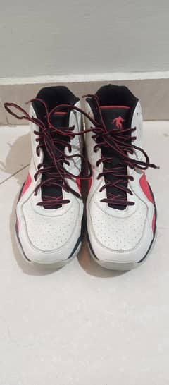 Used shoes for sale in reasonable price.