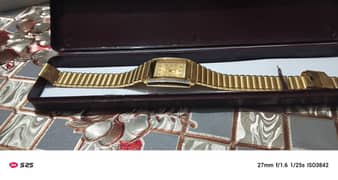 10/10 watch Qater ki hau white Gold ki hai. wattsapp no 03066897877