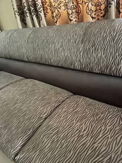 7 seater sofa set available