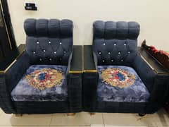 5 seater sofa set in good condition with table