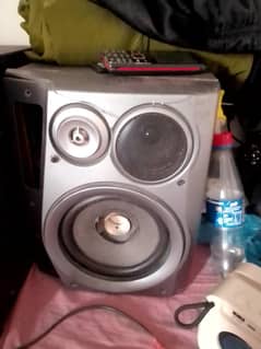 original aiwa woofers ispekar available  toweter 2